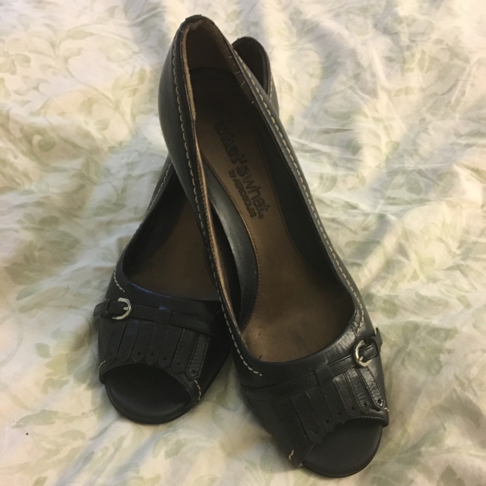 VGUC What’s What Aerosoles sz 9.5 open toe heel